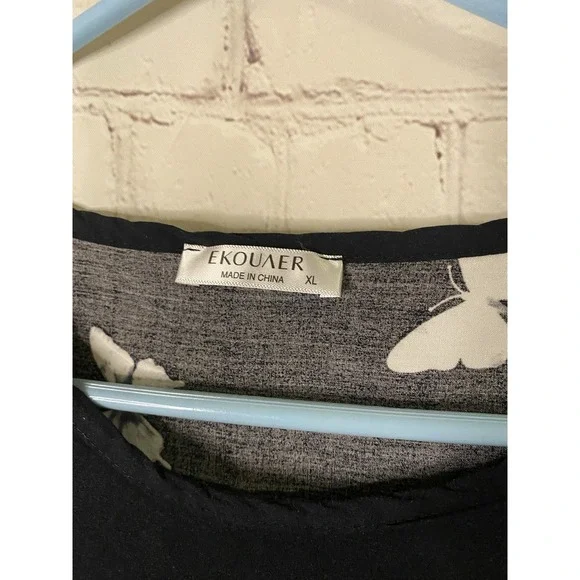 Ekouaer Ladies Size XL Butterfly  Top  White Black Short Sleeve - Picture 2 of 8